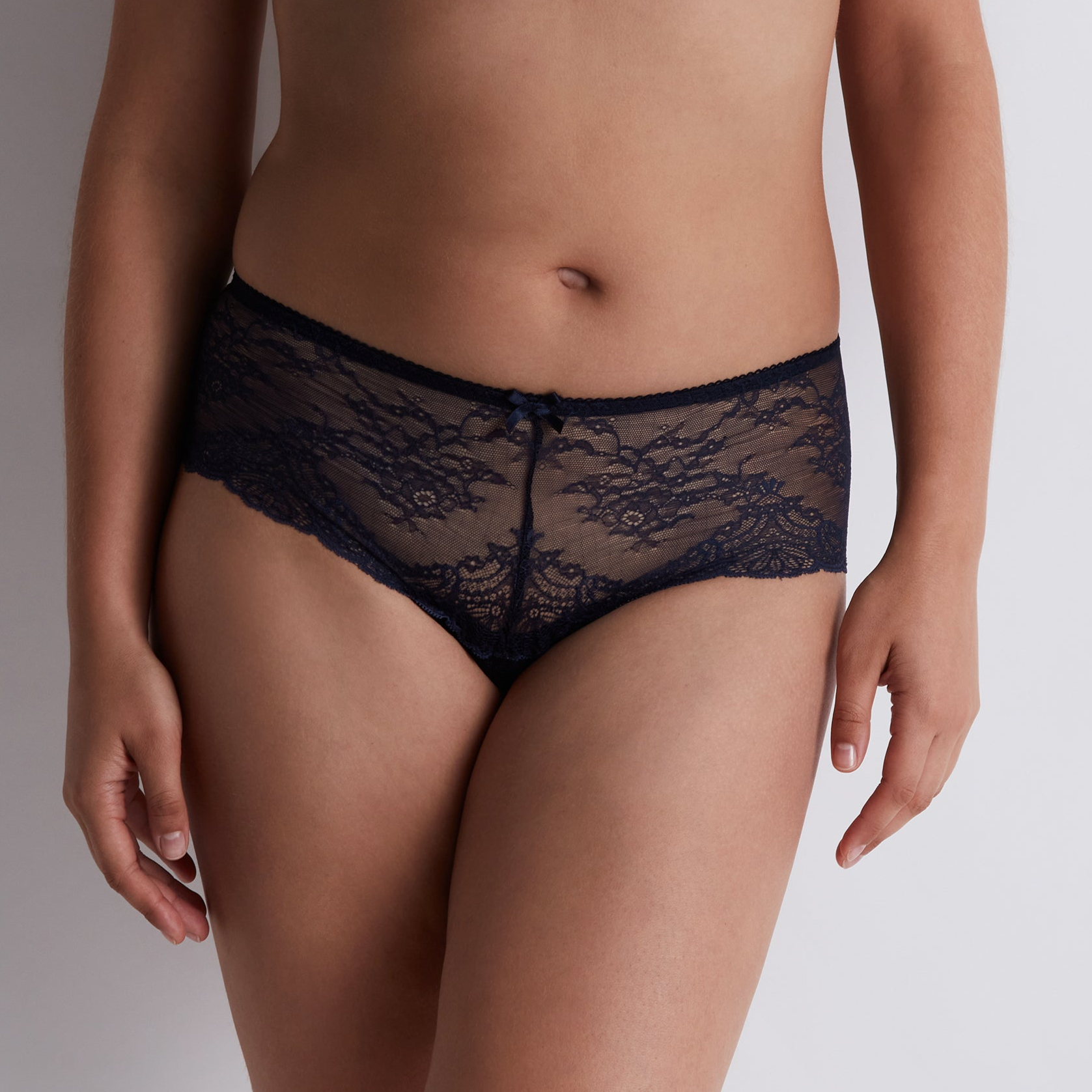 Danse des Sens Lace Shorts