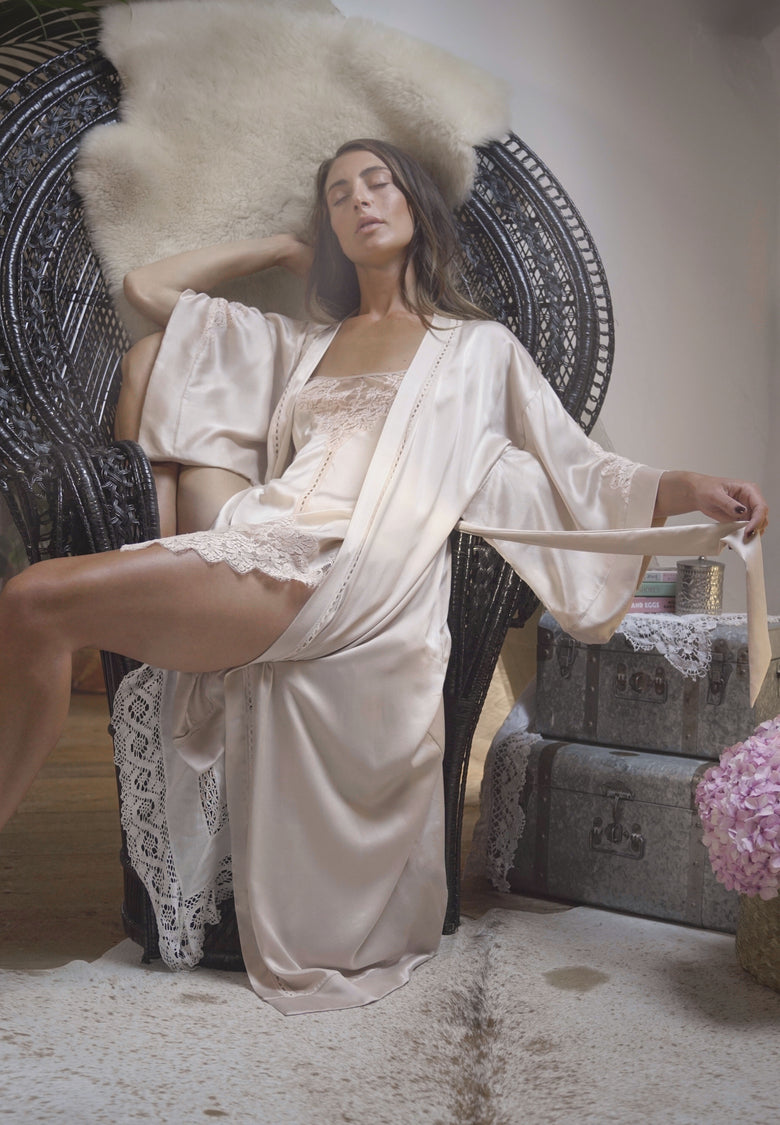 Shell Belle Couture Florence Silk Long Kimono