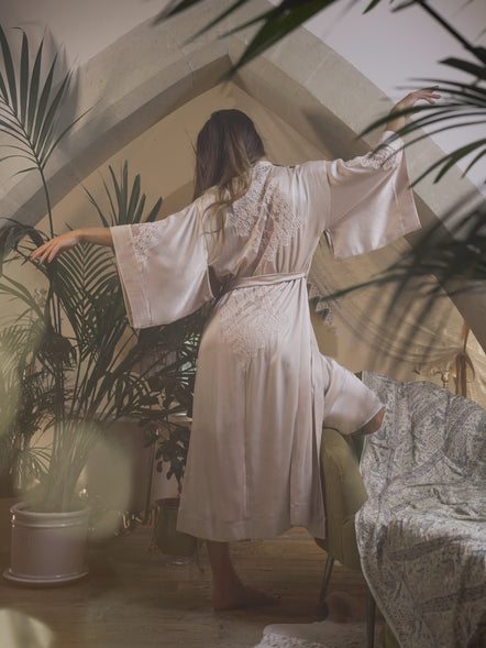 Shell Belle Couture Florence Silk Long Kimono