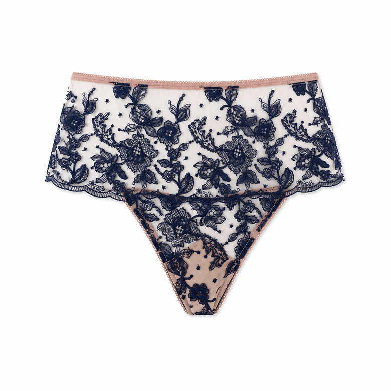 Huit Zoe Thong