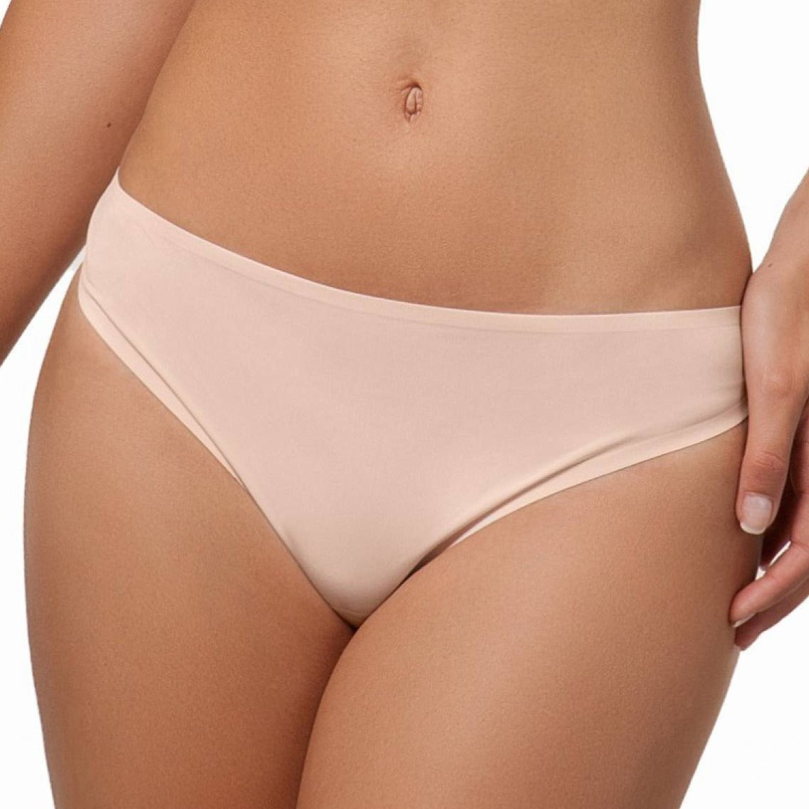 Essentiel Fit Seamless Thong