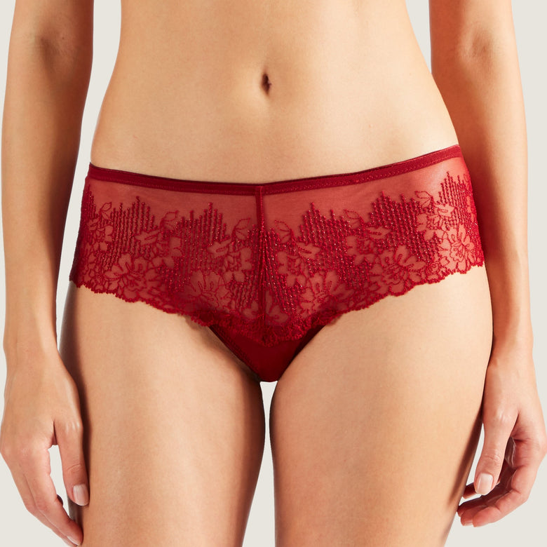 london-lingerie-notting-hill-The Aubade Etoile Short is refined and sparkling with fine French embroidery lace 