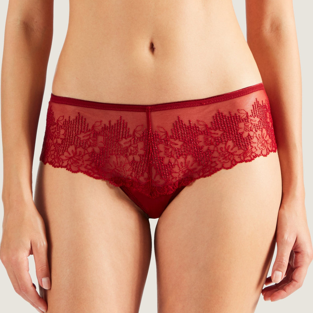 london-lingerie-notting-hill-The Aubade Etoile Short is refined and sparkling with fine French embroidery lace 